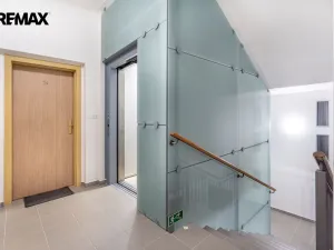 Prodej bytu 6+kk a větší, Karlovy Vary, Svahová, 537 m2
