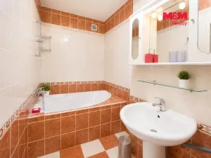 Pronájem bytu 3+1, Praha - Strašnice, Pod strání, 71 m2