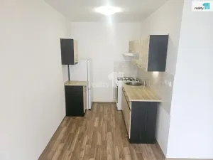 Prodej bytu 2+kk, Praha - Lhotka, Novodvorská, 31 m2