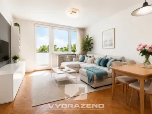 Prodej bytu 3+1, Hradec Králové, Smetanovo nábřeží, 55 m2