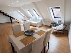 Prodej bytu 2+kk, Praha, Navrátilova, 106 m2