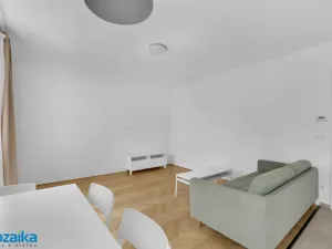 Pronájem bytu 2+kk, Lanškroun - Lanškroun-Vnitřní Město, nám. J. M. Marků, 62 m2