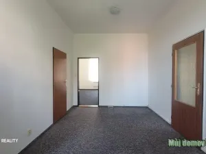 Pronájem bytu 3+1, Praha - Kobylisy, Nad záložnou, 85 m2