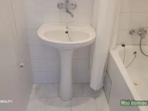 Pronájem bytu 3+1, Praha - Kobylisy, Nad záložnou, 85 m2