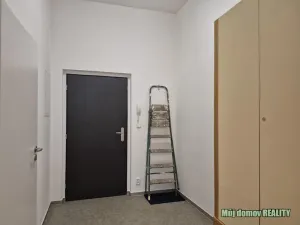 Pronájem bytu 2+kk, Praha - Kbely, Luštěnická, 48 m2