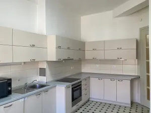 Pronájem bytu 3+1, Praha - Bubeneč, Čs. armády, 113 m2