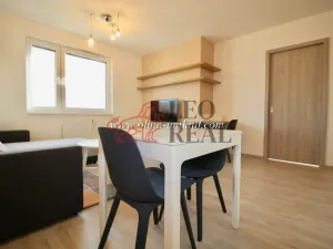 Pronájem bytu 2+kk, Praha - Vysočany, Strnadových, 63 m2