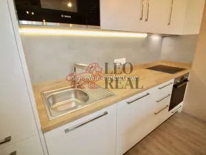 Pronájem bytu 2+kk, Praha - Vysočany, Strnadových, 63 m2