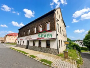 Prodej komerční nemovitosti, Hora Svaté Kateřiny, nám. Pionýrů, 800 m2