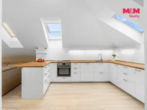 Prodej bytu 4+kk, Křížkový Újezdec - Čenětice, 158 m2