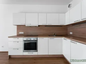 Pronájem bytu 1+kk, Praha - Hostavice, U Hostavického potoka, 32 m2