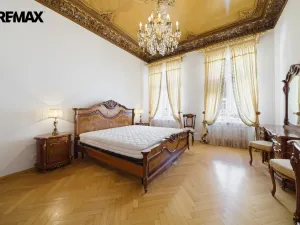 Prodej bytu 3+1, Karlovy Vary, Vřídelní, 104 m2