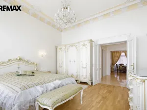 Prodej bytu 3+1, Karlovy Vary, Vřídelní, 104 m2