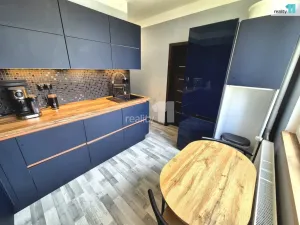 Prodej bytu 3+1, Cheb, Lesní, 64 m2