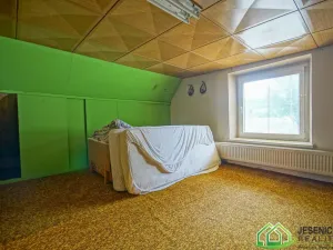 Prodej rodinného domu, Vápenná, 140 m2