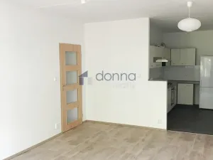 Pronájem bytu 2+kk, Praha, Rezlerova, 51 m2