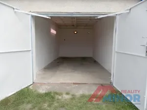 Pronájem garáže, Slaný, Rabasova, 20 m2