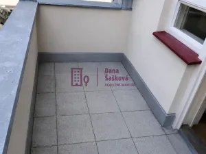 Pronájem bytu 1+kk, Jindřichův Hradec - Jindřichův Hradec I, Komenského, 27 m2