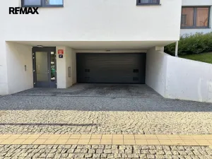 Pronájem garážového stání, Praha - Smíchov, Na Neklance, 25 m2