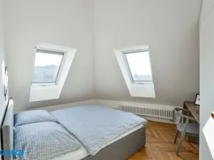 Pronájem bytu 2+kk, Praha - Žižkov, U Rajské zahrady, 51 m2