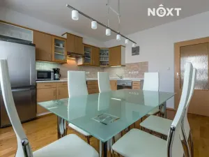 Prodej bytu 3+1, Zliv, Dolní náměstí, 89 m2