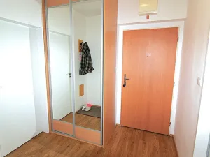 Pronájem bytu 2+kk, Praha - Troja, Hnězdenská, 46 m2