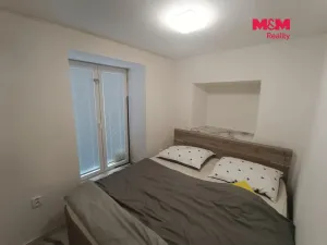 Pronájem bytu 1+1, Krčmaň, Náves, 37 m2
