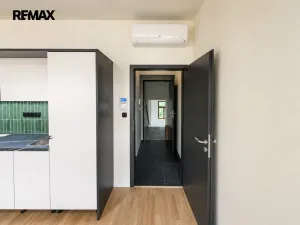 Pronájem bytu 1+kk, Praha - Žižkov, Ondříčkova, 30 m2