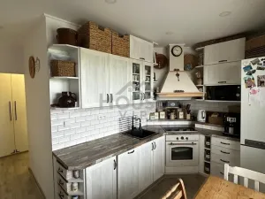 Prodej bytu 2+1, Byšice, 53 m2