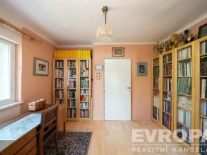 Prodej rodinného domu, Vrchlabí, U lázní, 200 m2