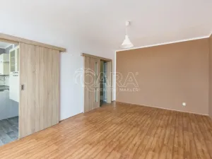 Pronájem bytu 1+1, Tábor, Jesenského, 42 m2