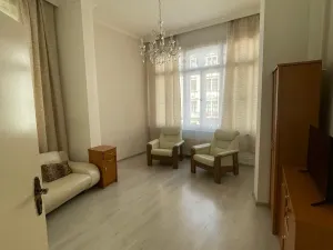 Pronájem bytu 2+1, Karlovy Vary, Tržiště, 59 m2