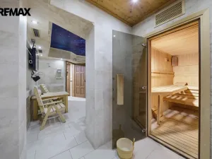 Prodej obchodního prostoru, Karlovy Vary, Jugoslávská, 410 m2