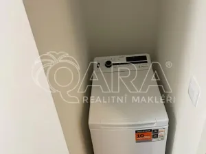 Pronájem bytu 1+kk, Praha - Hostavice, Českobrodská, 28 m2