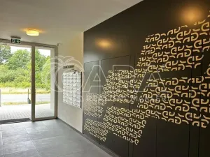 Pronájem bytu 1+kk, Praha - Hostavice, Českobrodská, 28 m2