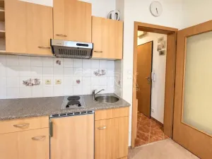 Pronájem bytu 1+kk, Praha - Hlubočepy, Werichova, 28 m2