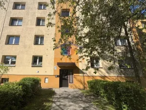 Prodej bytu 2+1, Karviná - Mizerov, tř. Těreškovové, 51 m2