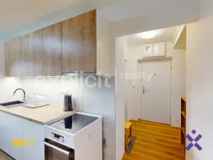 Pronájem bytu 2+1, Zlín, třída Tomáše Bati, 56 m2