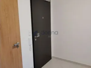 Pronájem bytu 2+kk, Praha, Pod Harfou, 58 m2