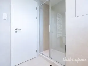 Pronájem bytu 1+kk, Praha - Vysočany, Poděbradská, 32 m2