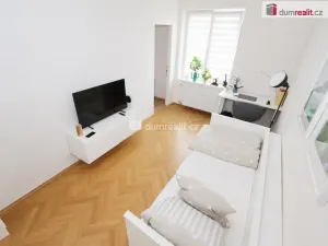 Pronájem bytu 1+1, Praha - Bubeneč, náměstí Interbrigády, 29 m2