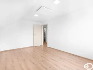 Prodej bytu 4+kk, Choteč, 105 m2