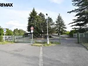 Prodej garážového stání, Hradec Králové - Nový Hradec Králové, Mrštíkova, 26 m2