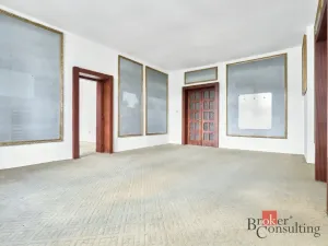 Prodej kanceláře, Nejdek, náměstí Karla IV., 750 m2