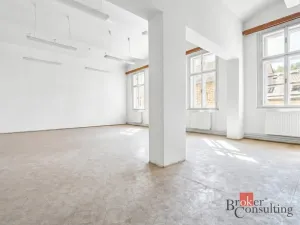 Prodej kanceláře, Nejdek, náměstí Karla IV., 750 m2