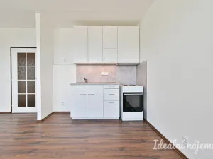 Pronájem bytu 1+kk, Brno - Nový Lískovec, Oblá, 31 m2