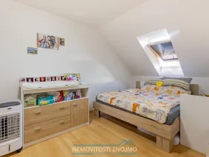 Prodej bytu 3+1, Hevlín, 101 m2