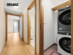 Pronájem bytu 2+kk, Praha - Žižkov, Ke kapslovně, 64 m2