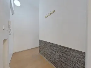 Pronájem bytu 2+1, Praha - Libeň, Na Rokytce, 53 m2