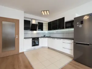 Pronájem bytu 2+kk, Praha - Vysočany, Ocelářská, 59 m2